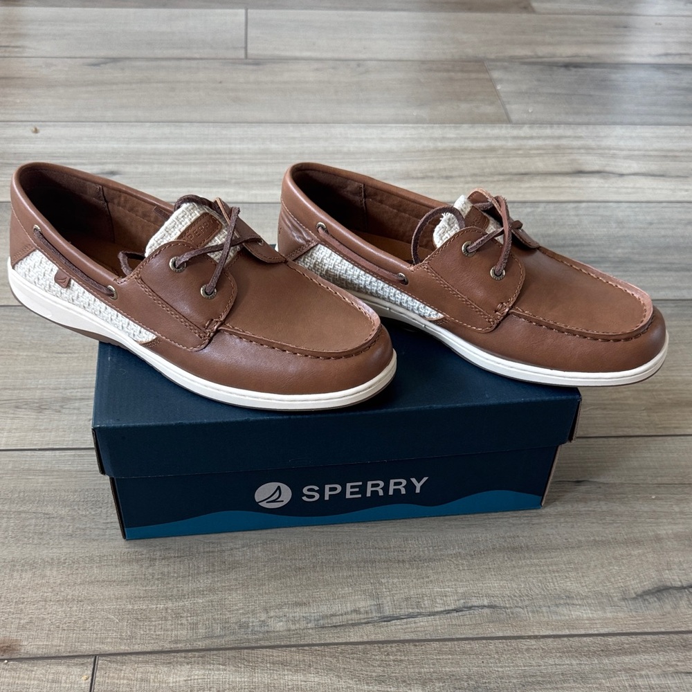 Sperry Tan and Cream Boat Shoes
